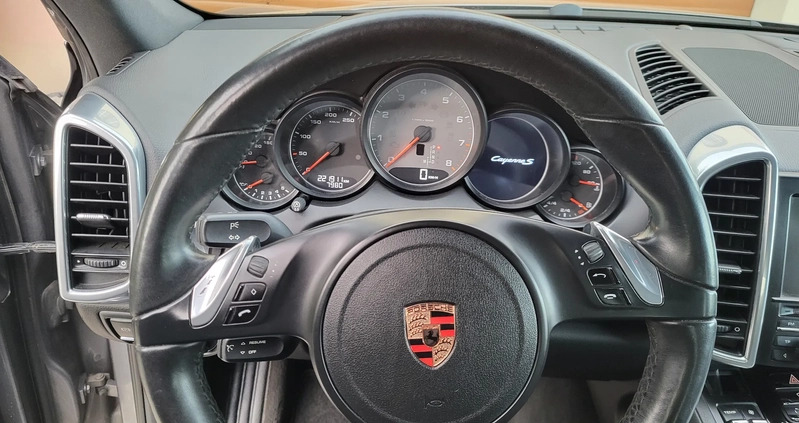 Porsche Cayenne cena 67700 przebieg: 221900, rok produkcji 2011 z Kałuszyn małe 742
